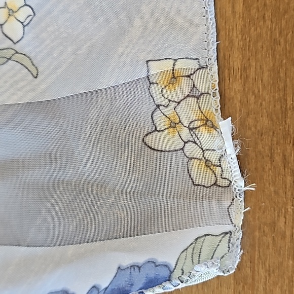 Spring Time Flower Scarf - Picture 3 of 4